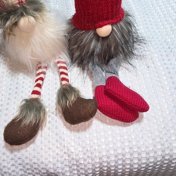 CHRISTMAS PLUSH SET OF 2 CHRISTMAS GNOMES SHELF SITTERS - Picture 3 of 6